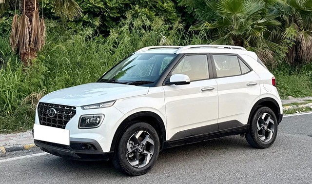 Second-hand 2020 Hyundai Venue SX Plus Turbo DCT DT for sale in New Delhi-12