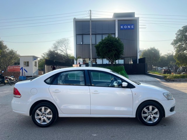 Second-hand 2011 Volkswagen Vento IPL II Petrol Highline AT for sale in Sirsa-1