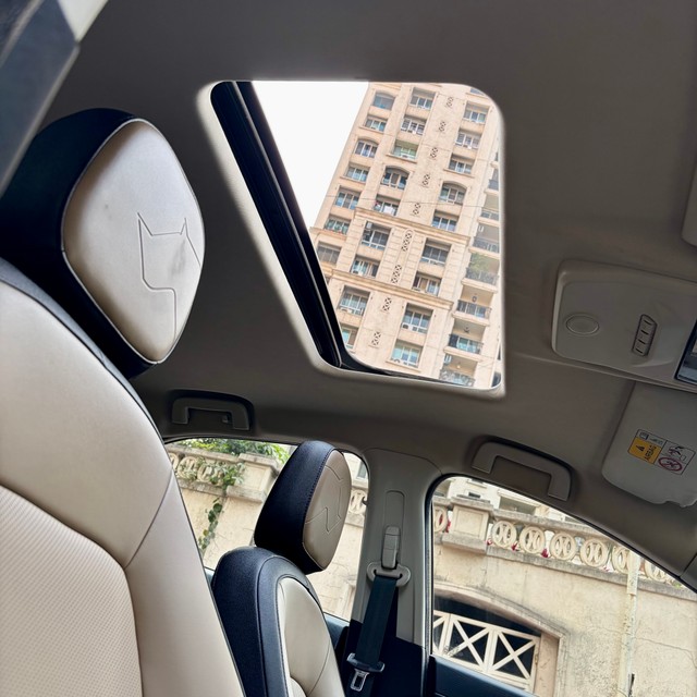 Second-hand 2023 Tata Nexon XZA Plus LUXS Kaziranga AMT BSVI for sale in Thane-8