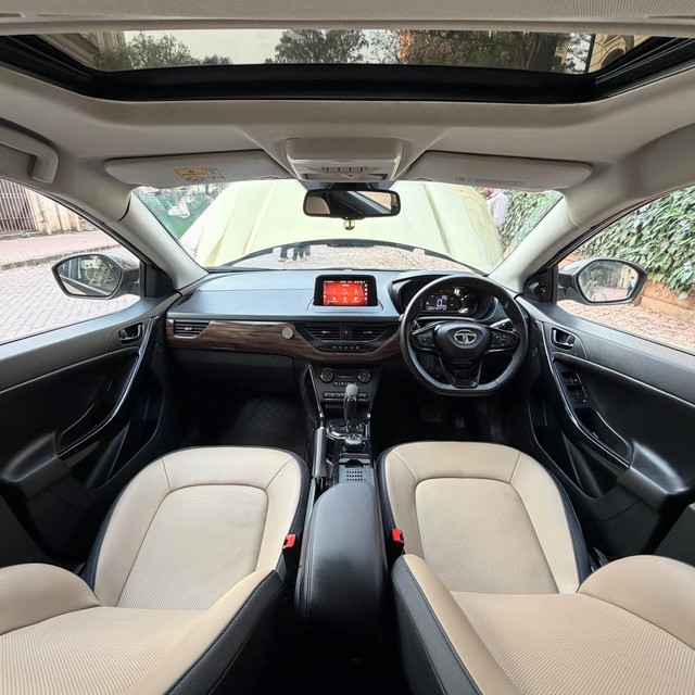 Second-hand 2023 Tata Nexon XZA Plus LUXS Kaziranga AMT BSVI for sale in Thane-13