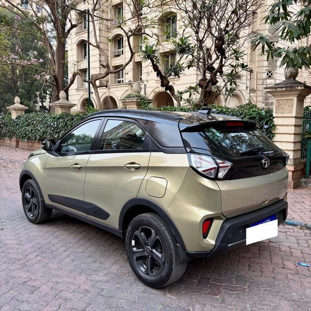Second-hand 2023 Tata Nexon XZA Plus LUXS Kaziranga AMT BSVI for sale in Thane-4
