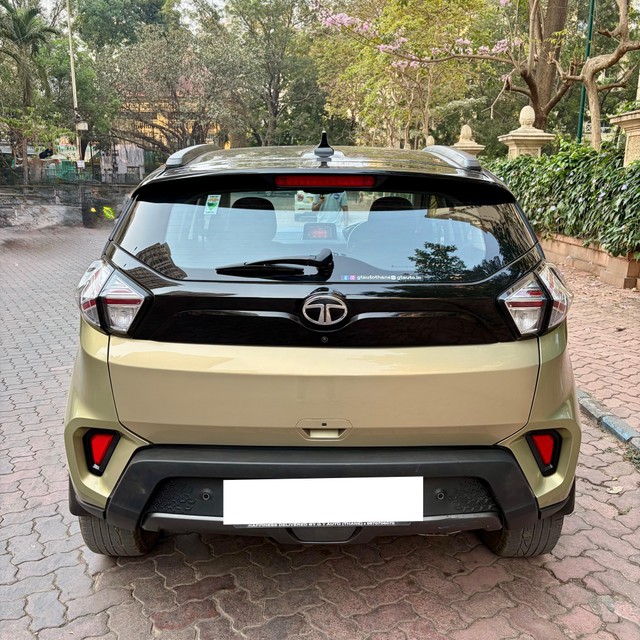 Second-hand 2023 Tata Nexon XZA Plus LUXS Kaziranga AMT BSVI for sale in Thane-3