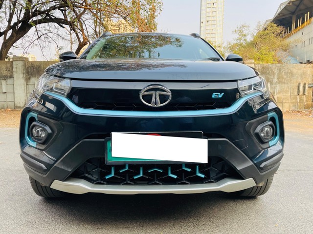 Second-hand 2023 Tata Nexon EV XZ Plus LUX for sale in Mumbai-20