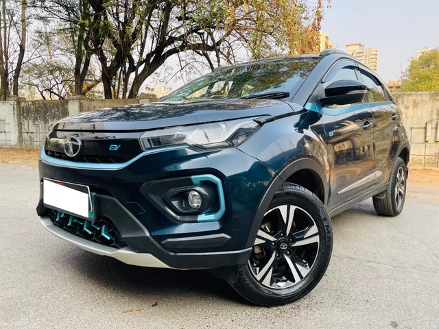 Second-hand 2023 Tata Nexon EV XZ Plus LUX for sale in Mumbai-4
