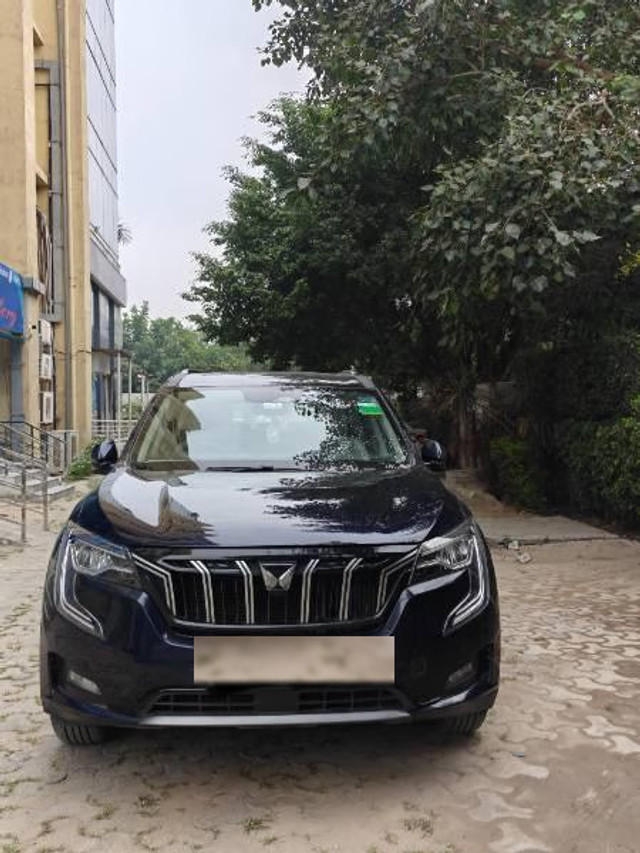 Second-hand 2024 Mahindra XUV700 AX7 7Str AT for sale in Greater Noida-6
