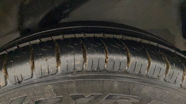 Second-hand 2015 Hyundai i10 Magna 1.1L for sale in Lucknow-31