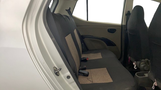 Second-hand 2015 Hyundai i10 Magna 1.1L for sale in Lucknow-16