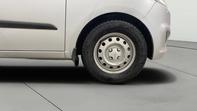 Second-hand 2015 Hyundai i10 Magna 1.1L for sale in Lucknow-23