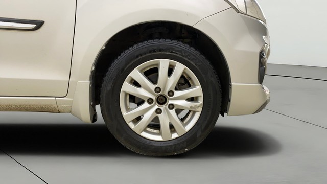 Second-hand 2017 Maruti Ertiga ZXI for sale in Mumbai-23