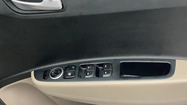 Second-hand 2015 Hyundai Grand i10 Sportz for sale in Kochi-17