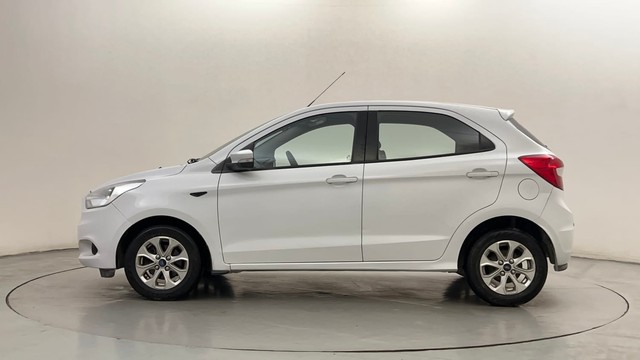 Second-hand 2017 Ford Figo Titanium AT 2019-2020 for sale in Bangalore-6
