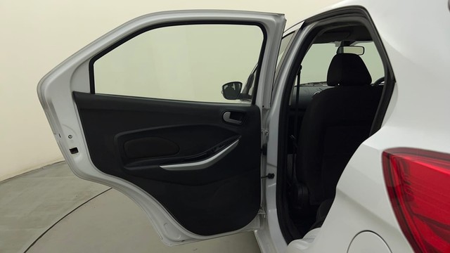 Second-hand 2017 Ford Figo Titanium AT 2019-2020 for sale in Bangalore-28