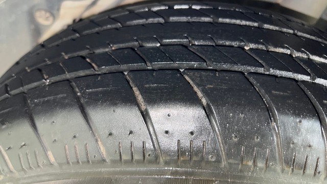 Second-hand 2017 Ford Figo Titanium AT 2019-2020 for sale in Bangalore-31