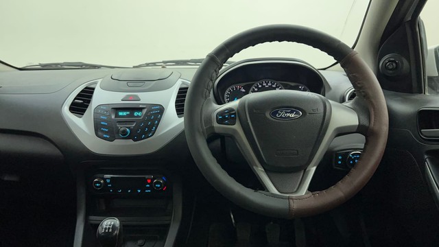 Second-hand 2017 Ford Figo Titanium AT 2019-2020 for sale in Bangalore-24