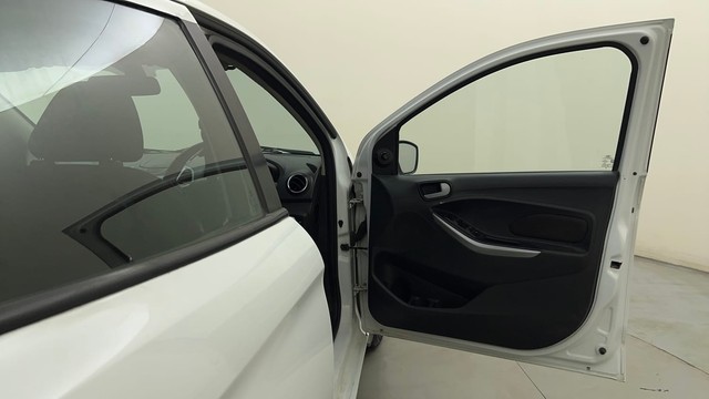 Second-hand 2017 Ford Figo Titanium AT 2019-2020 for sale in Bangalore-16