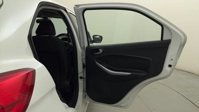 Second-hand 2017 Ford Figo Titanium AT 2019-2020 for sale in Bangalore-27