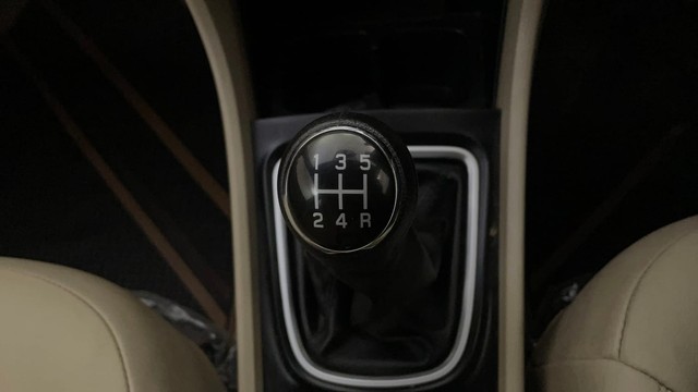 Second-hand 2022 Maruti Suzuki Ciaz 1.4 Alpha for sale in Bangalore-12