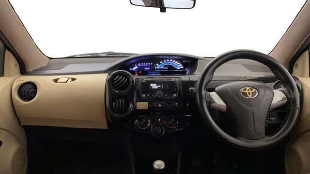 Second-hand 2019 Toyota Etios Liva 1.2 V Dual Tone for sale in Gurgaon-10