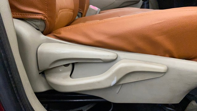 Second-hand 2019 Toyota Etios Liva 1.2 V Dual Tone for sale in Gurgaon-18