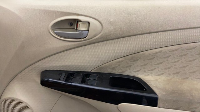 Second-hand 2019 Toyota Etios Liva 1.2 V Dual Tone for sale in Gurgaon-17