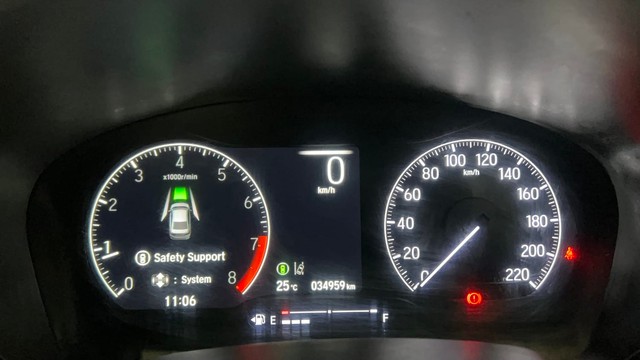 Second-hand 2023 Honda City ZX MT for sale in Pune-13