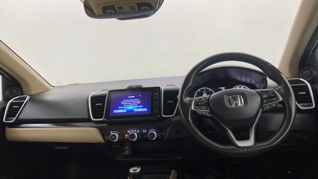 Second-hand 2023 Honda City ZX MT for sale in Pune-11