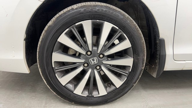 Second-hand 2023 Honda City ZX MT for sale in Pune-20