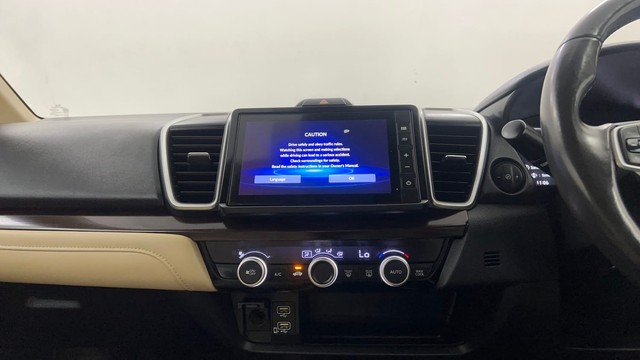 Second-hand 2023 Honda City ZX MT for sale in Pune-36