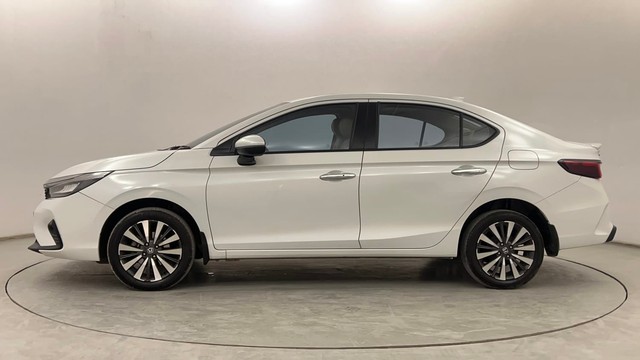 Second-hand 2023 Honda City ZX MT for sale in Pune-6