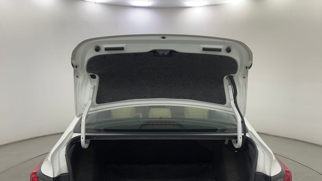 Second-hand 2023 Honda City ZX MT for sale in Pune-24