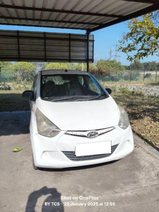 Second-hand 2011 Hyundai EON Magna Optional for sale in Amritsar-5