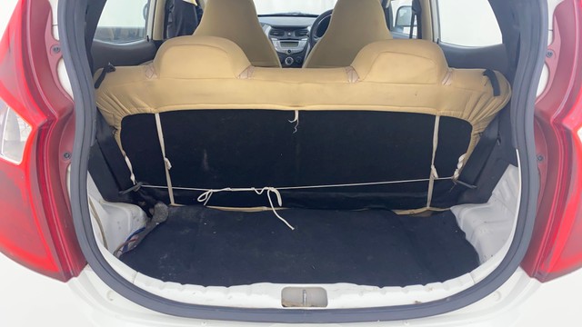 Second-hand 2016 Hyundai EON Era Plus for sale in Ahmedabad-19