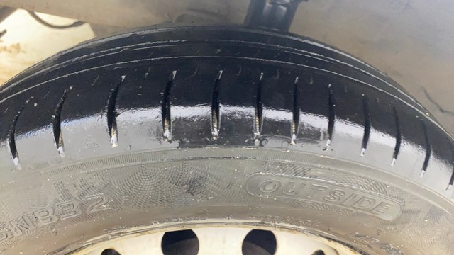 Second-hand 2016 Hyundai EON Era Plus for sale in Ahmedabad-30