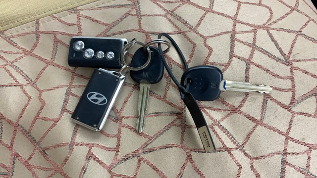 Second-hand 2016 Hyundai EON Era Plus for sale in Ahmedabad-21