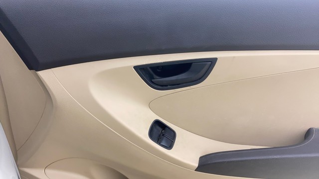 Second-hand 2016 Hyundai EON Era Plus for sale in Ahmedabad-17