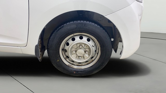 Second-hand 2016 Hyundai EON Era Plus for sale in Ahmedabad-23