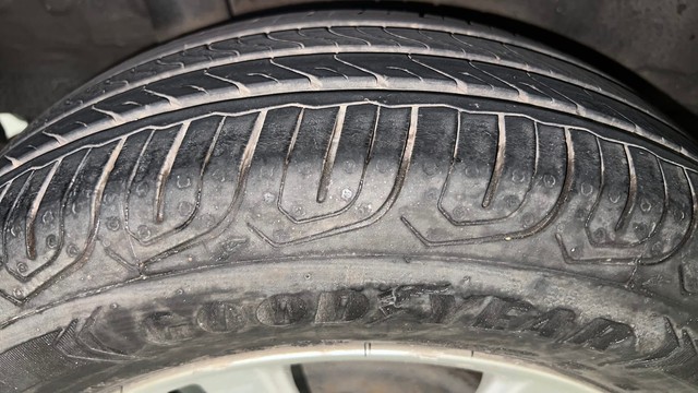 Second-hand 2013 Honda Brio VX AT for sale in Mumbai-33