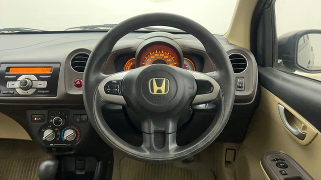 Second-hand 2013 Honda Brio VX AT for sale in Mumbai-24