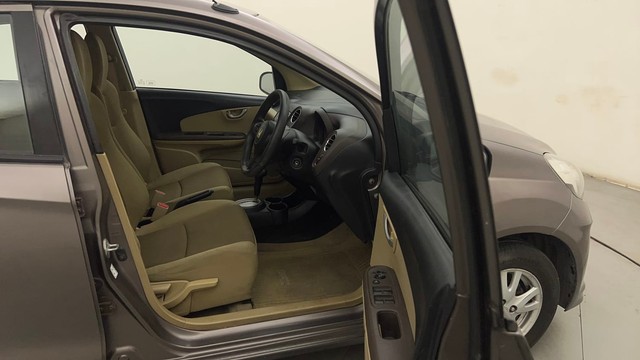 Second-hand 2013 Honda Brio VX AT for sale in Mumbai-15