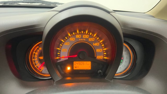 Second-hand 2013 Honda Brio VX AT for sale in Mumbai-13