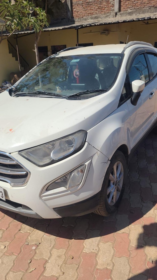 Second-hand 2018 Ford Ecosport 1.5 Diesel Titanium BSIV for sale in Allahabad-0