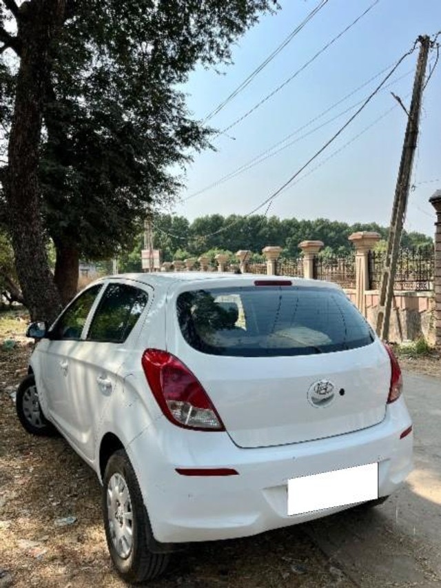 Second-hand 2012 Hyundai i20 1.4 CRDi Magna for sale in Bharuch-12