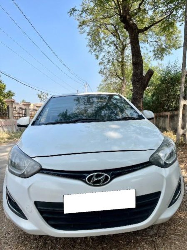 Second-hand 2012 Hyundai i20 1.4 CRDi Magna for sale in Bharuch-2