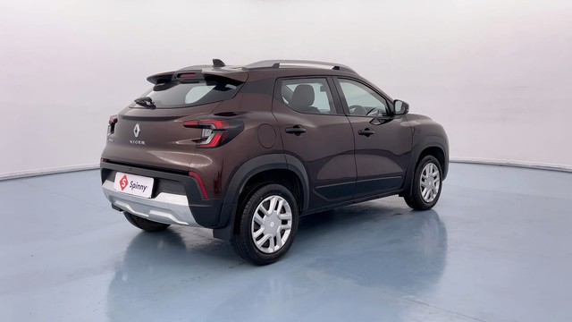Second-hand 2022 Renault Kiger RXT for sale in Lucknow-3