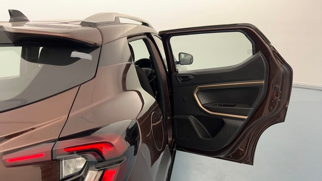 Second-hand 2022 Renault Kiger RXT for sale in Lucknow-26