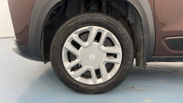 Second-hand 2022 Renault Kiger RXT for sale in Lucknow-20