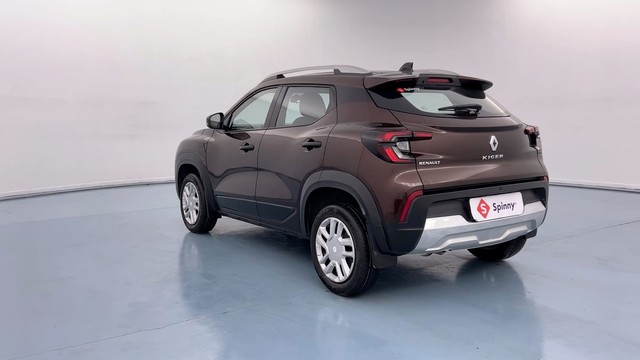 Second-hand 2022 Renault Kiger RXT for sale in Lucknow-5
