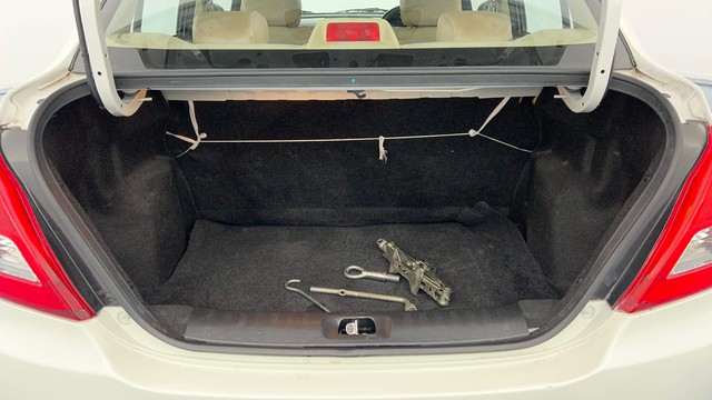 Second-hand 2016 Maruti Swift Dzire VXI for sale in Lucknow-9