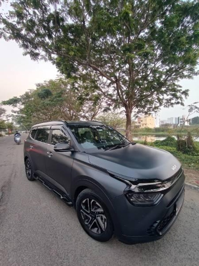 Second-hand 2024 Kia Carens X-Line DCT for sale in Kelambakkam-7