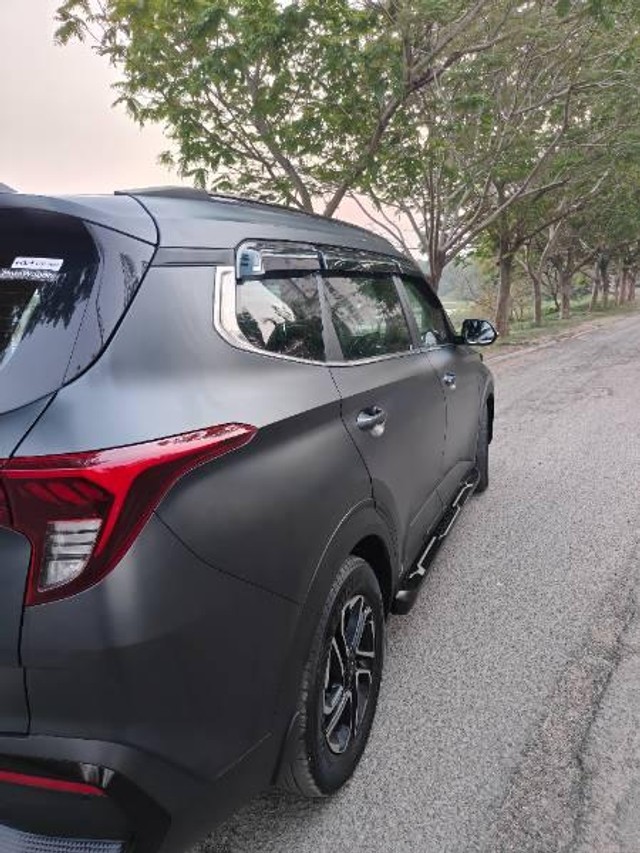 Second-hand 2024 Kia Carens X-Line DCT for sale in Kelambakkam-8